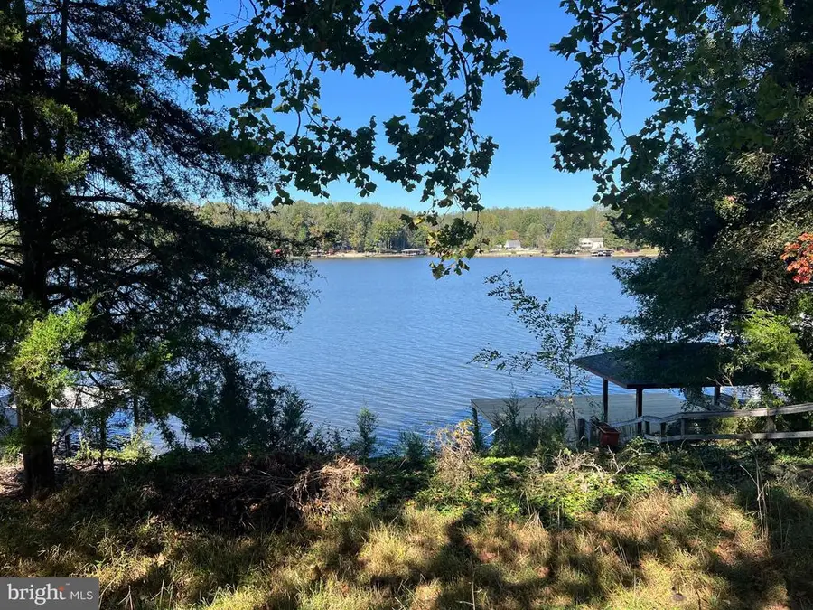 1134 Lakeshore Dr S, Louisa, VA 23093 - #3