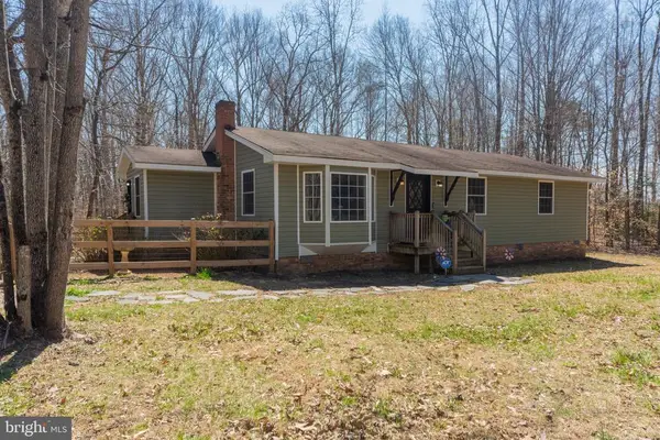 950 Apple Grove Rd, Mineral, VA 23117
