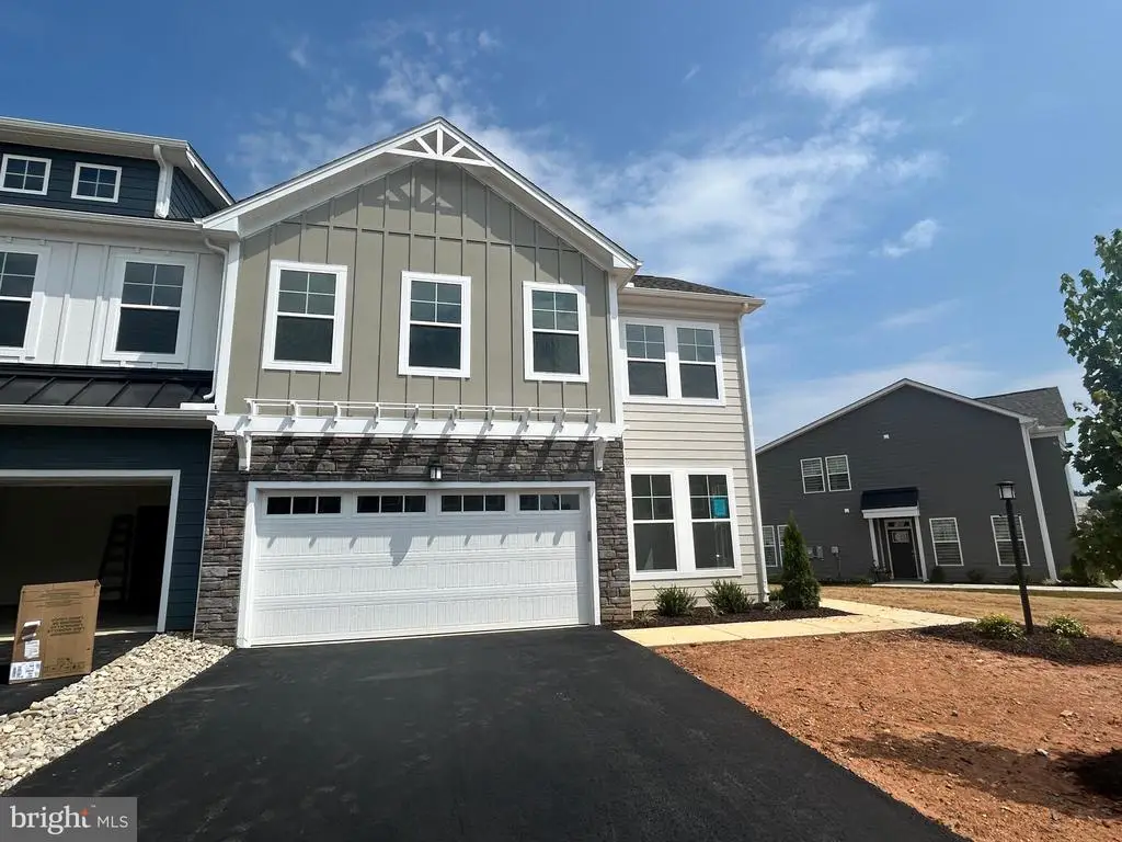 464 Bayberry Ln, Gordonsville, VA 22942 - Image #1