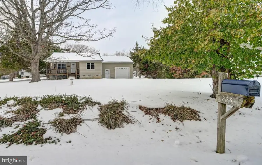 225 Lakeview Dr, Mineral, VA 23117 - #2