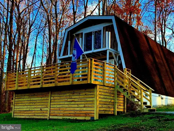 1659 Lakeshore Dr S, Louisa, VA 23093