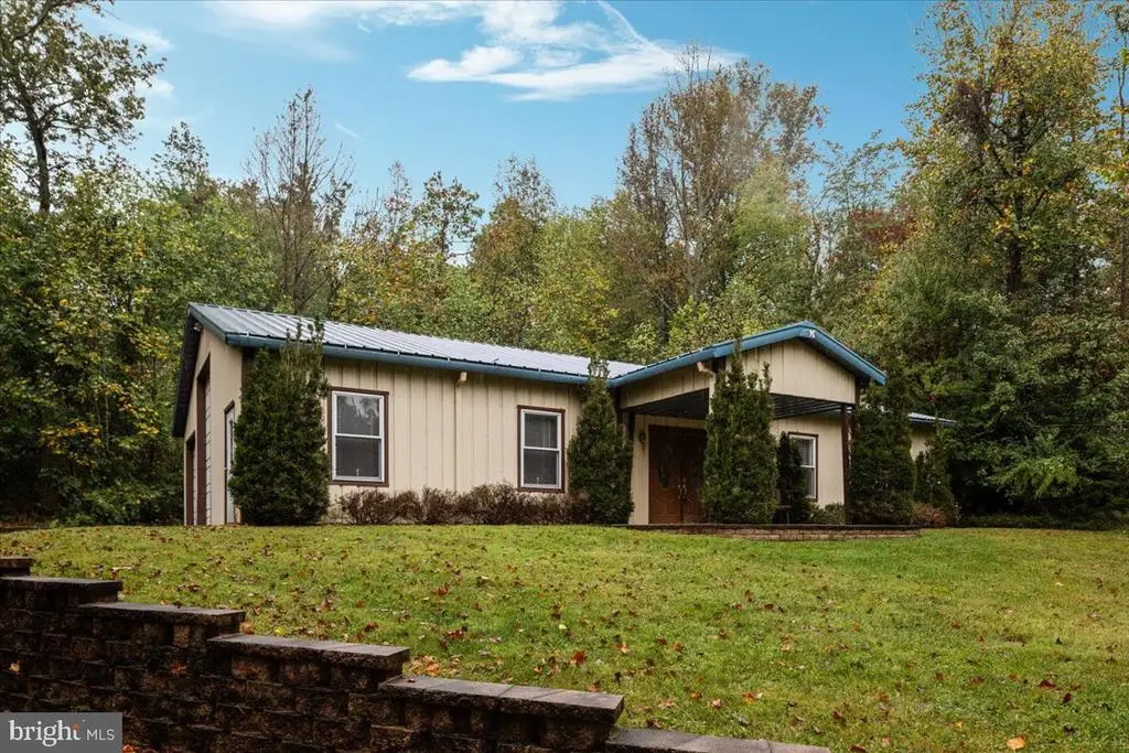563 Park View Dr, Luray, VA 22835 - #1