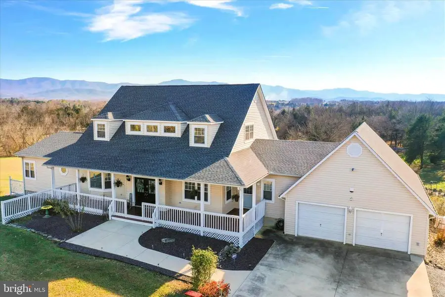 1050 Almond Dr, Luray, VA 22835 - Image #2