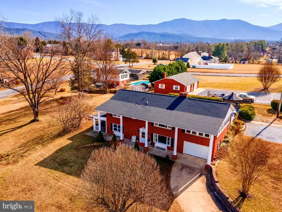 15 Painter St, Luray, VA 22835 - Image #2