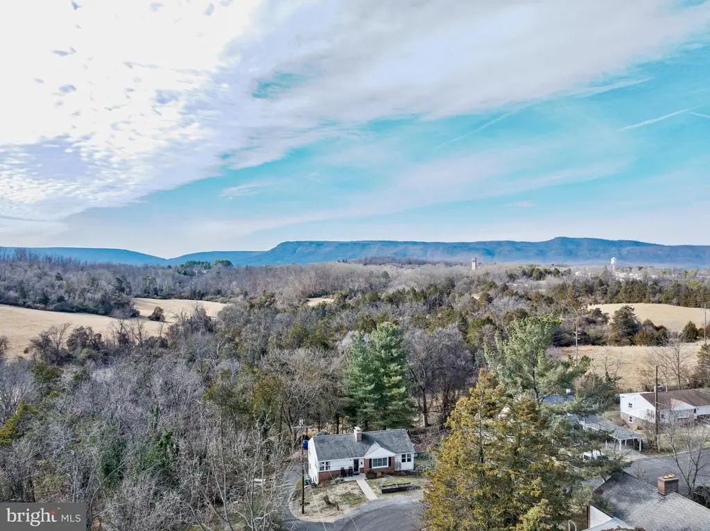 110 Highland Ct, Luray, VA 22835 - Image #1