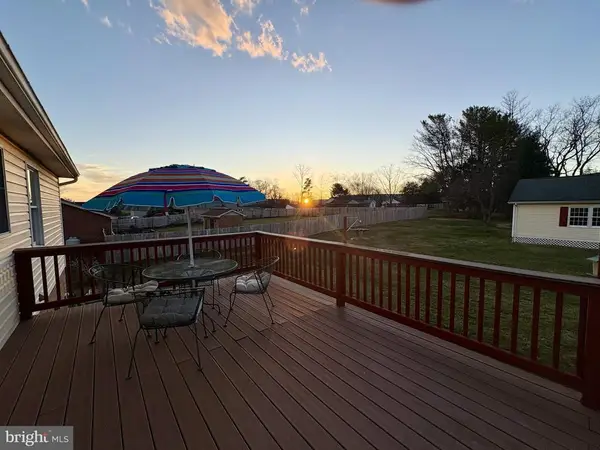 3 Meadow Ln, Luray, VA 22835