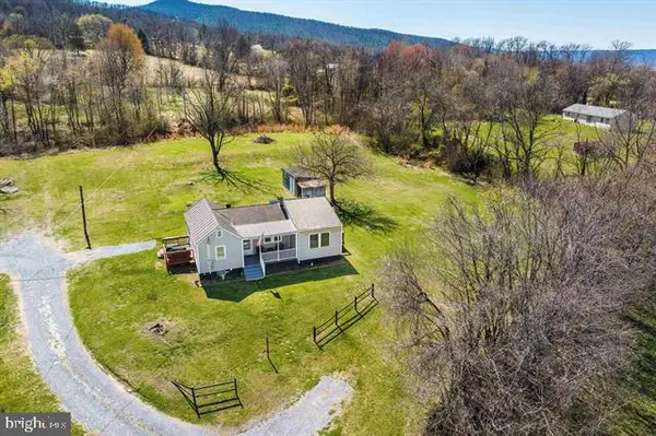 160 Honeysuckle Ln, Stanley, VA 22851