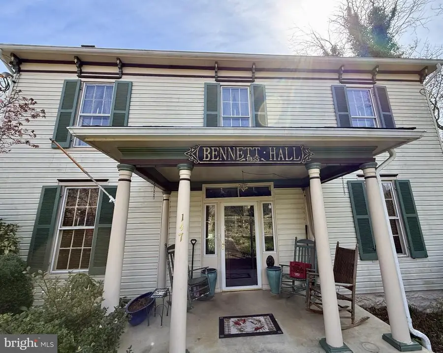 147 Court St S, Luray, VA 22835 - #3