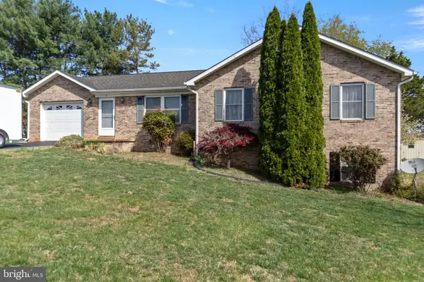 5 Hite Ct, Luray, VA 22835