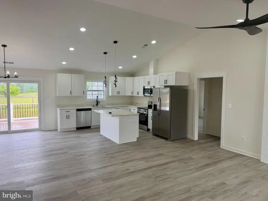 90 Arthur Ln, Luray, VA 22835 - #3