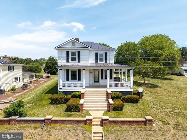 606 First St S, Shenandoah, VA 22849