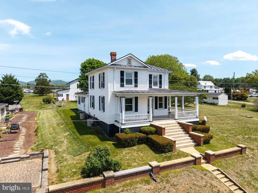 606 First St S, Shenandoah, VA 22849 - #3