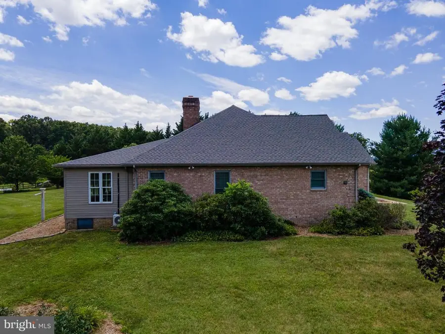 825 Parkview Estates Rd, Luray, VA 22835 - #3