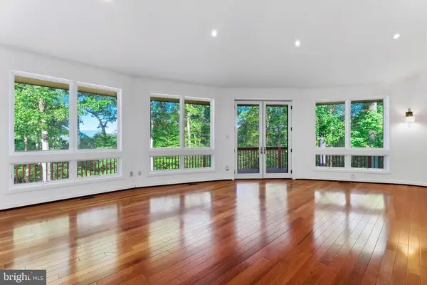 243 Aaron Mountain Rd, Castleton, VA 22716