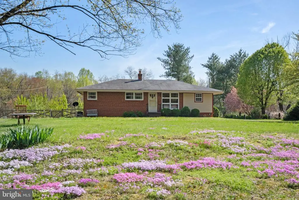 571 Richmond Rd, Amissville, VA 20106 - #1