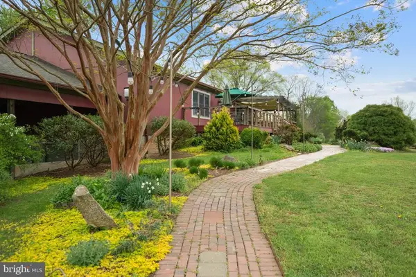 92 Schoolhouse Rd, Washington, VA 