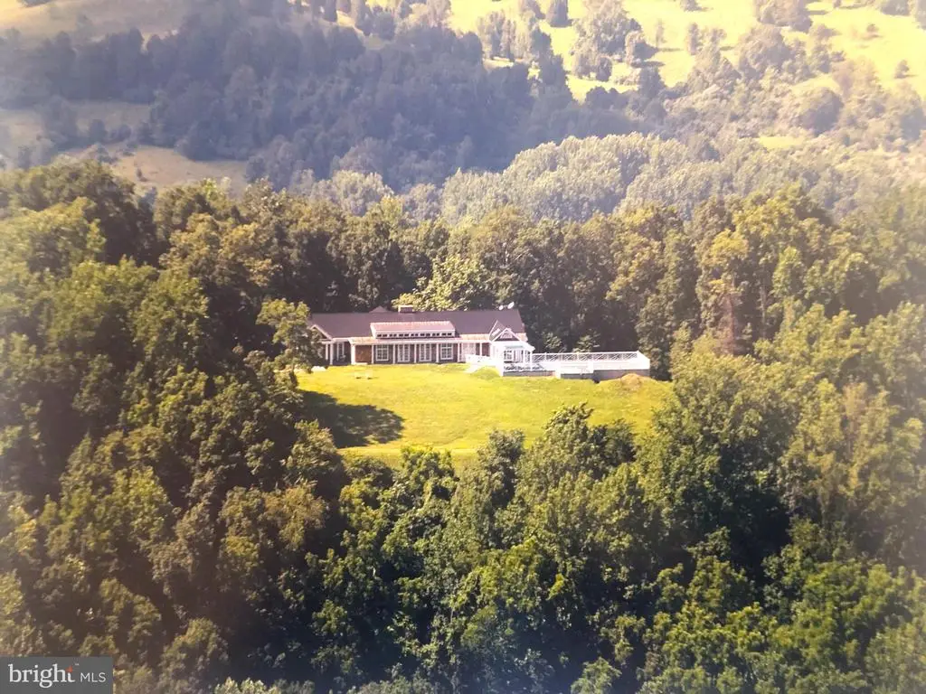 200 Fogg Mountain Ln, Flint Hill, VA 22637 - #1