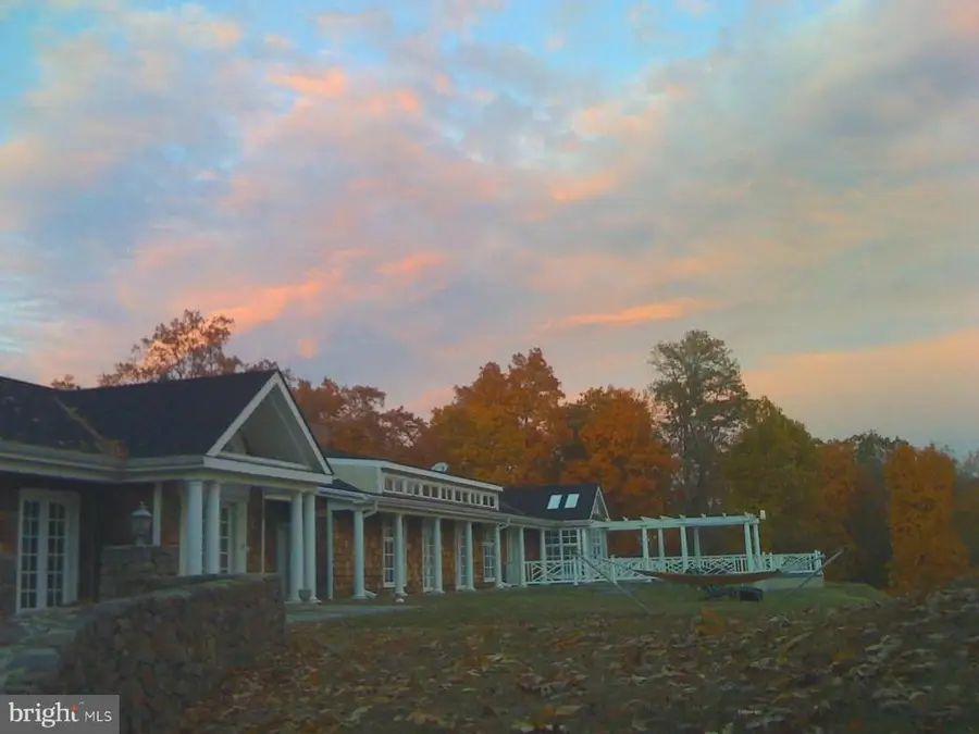 200 Fogg Mountain Ln, Flint Hill, VA 22637 - #2