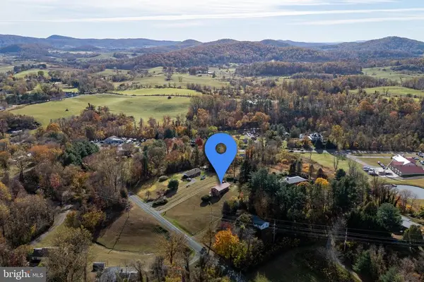 27 Atkins Rd, Sperryville, VA 22740