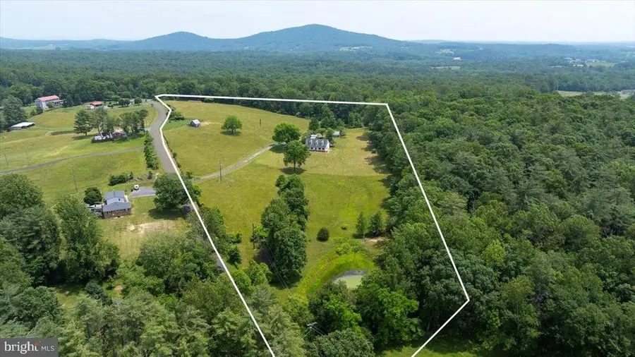 274 Aaron Mountain Rd, Castleton, VA 22716 - #3