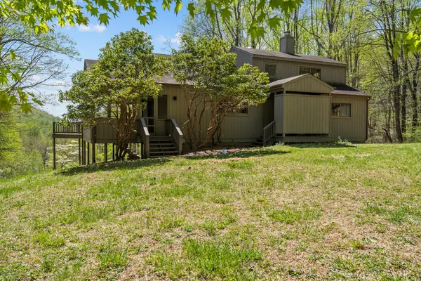 815 Gid Brown Hollow Rd, Washington, VA 22747
