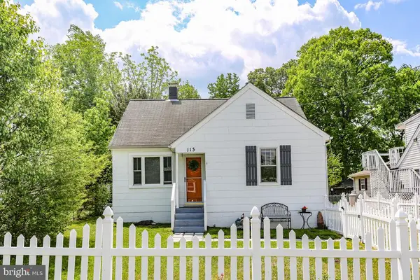 113 Hill St, Fredericksburg, VA 22408
