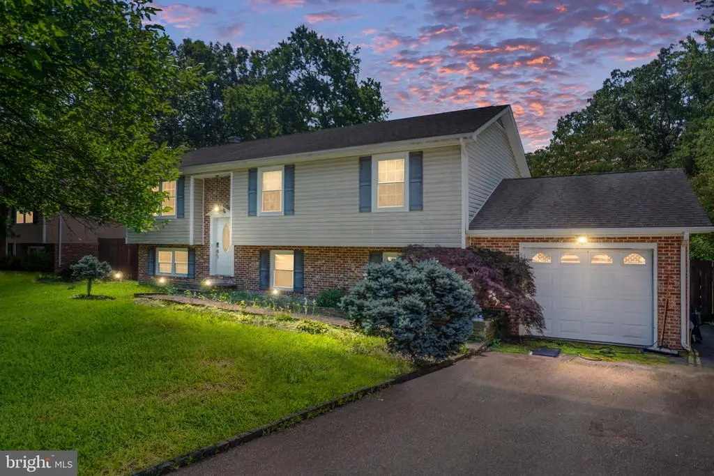 102 Breezewood Dr, Battlefield, VA 22407 - Image #1