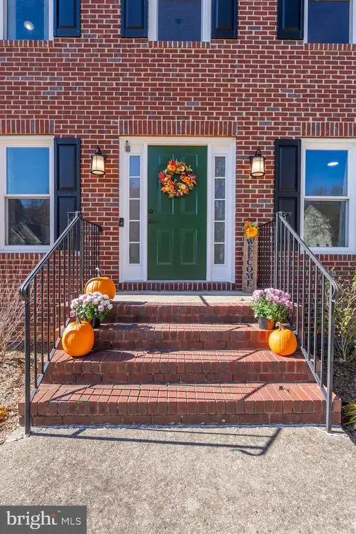 12004 Majestic Ct, Fredericksburg, VA 22407 - Image #2