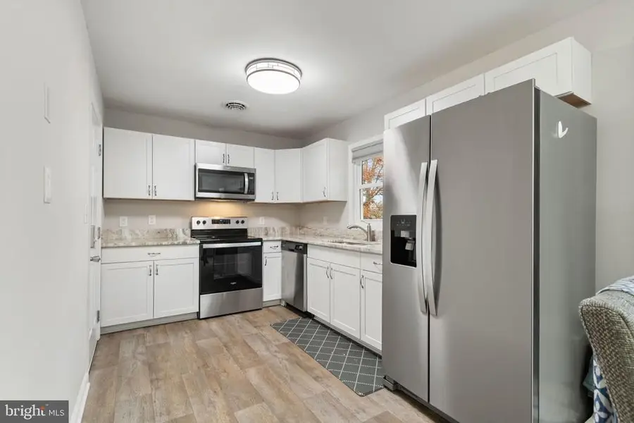 813 Sherwood Ln, Fredericksburg, VA 22407 - #3