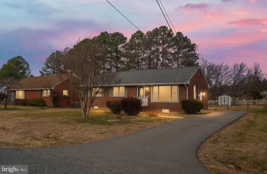 117 Laurel Ave, Fredericksburg, VA 22408 - Image #2