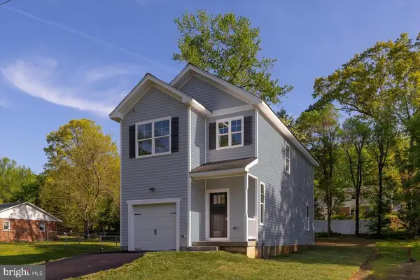 165 Bend Farm Rd, Fredericksburg, VA 22408