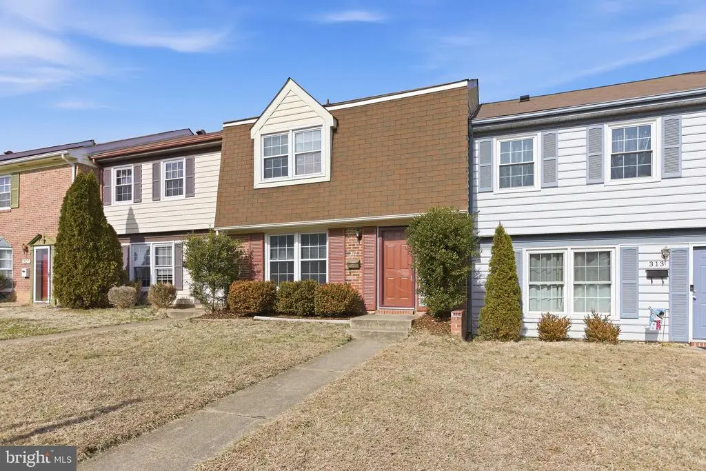 311 Clay St, Fredericksburg, VA 22408 - #1