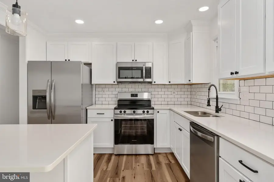 10704 Ann Davis Dr, Fredericksburg, VA 22408 - #3