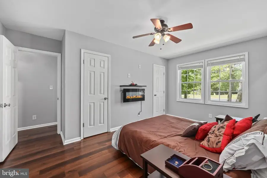 401 Cleveland Ct, Fredericksburg, VA 22407 - #3