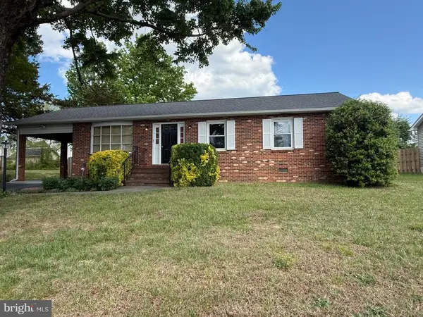 6 Juniper Ct, Fredericksburg, VA 22408