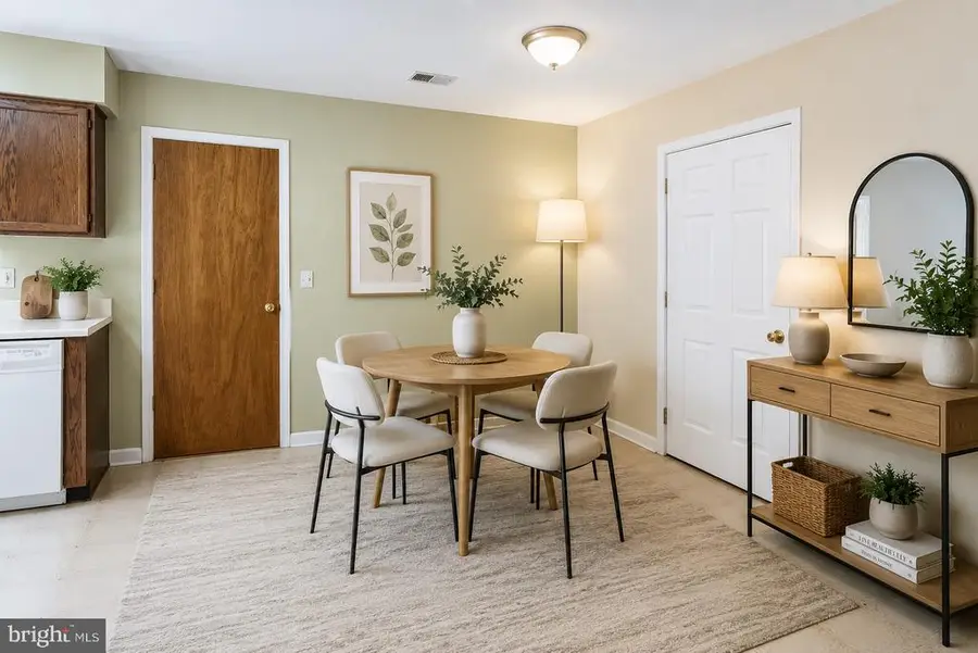10417 Skinner Hill Dr, Fredericksburg, VA 22408 - #3