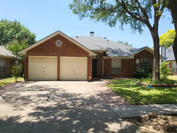 7449 Bear Lake Dr, Fort Worth, TX 76137