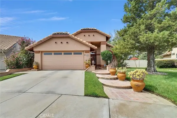 1523 Paradise Island Ln, Banning, CA 92220