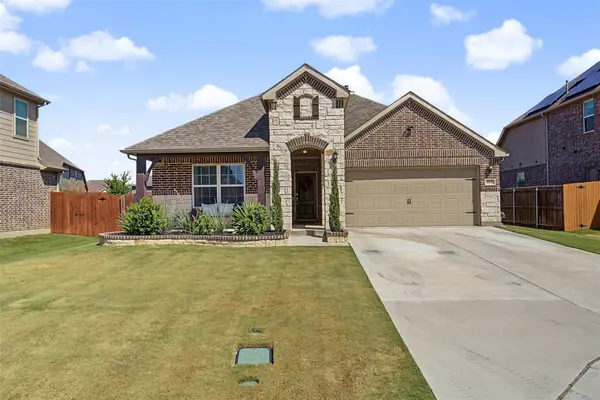 804 Sweeping Butte Dr, Fort Worth, TX 76052