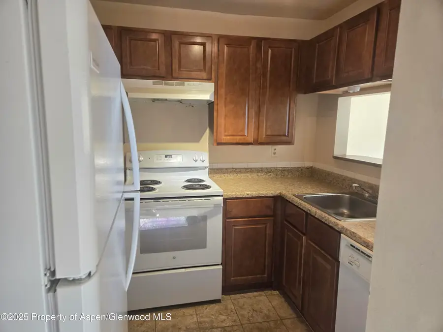 1527 Blake Avenue #211, Glenwood Springs, CO 81601 - Image #2