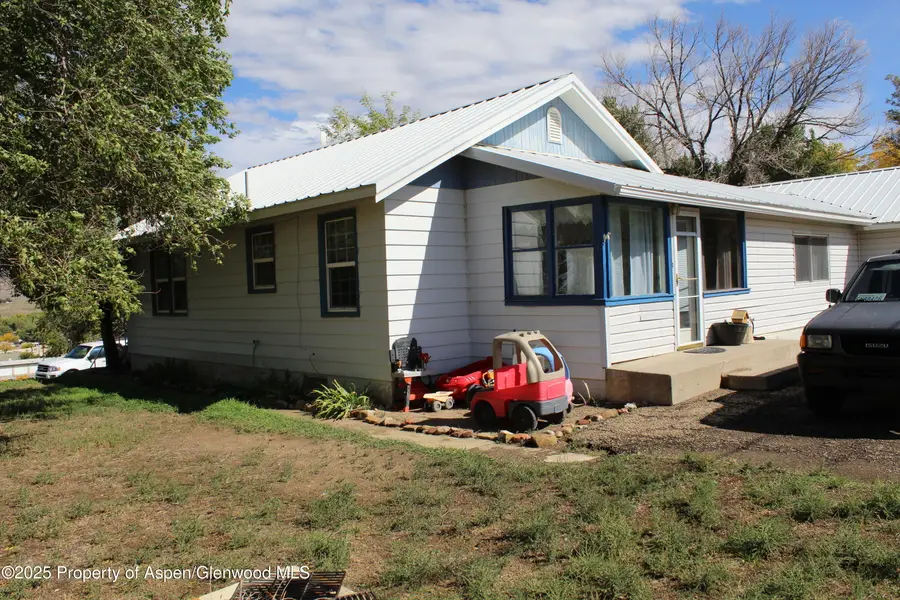 243 N Crest Street, Rangely, CO 81648 - Image #2