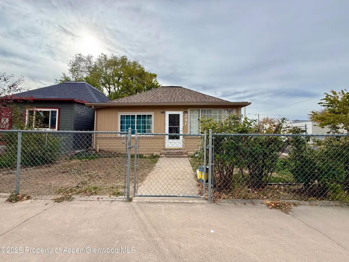 241 W 4th St Street, Palisade, CO 81526 - Image #1