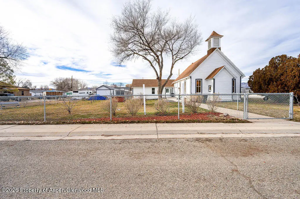 581 Denver Avenue, De Beque, CO 81630 - Image #1