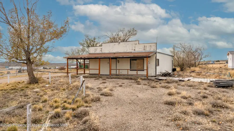 801 Blue Mountain Avenue, Dinosaur, CO 81610 - Image #3