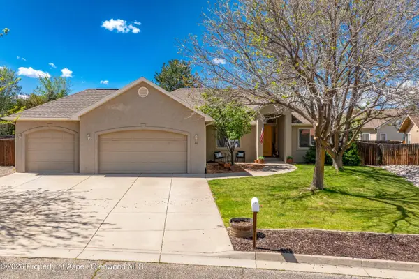 24 Promontory Place, Parachute, CO 81635