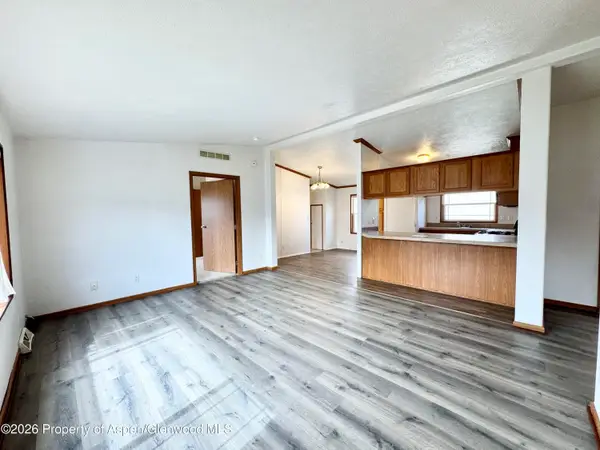 33 Silverton Place, Parachute, CO 81635