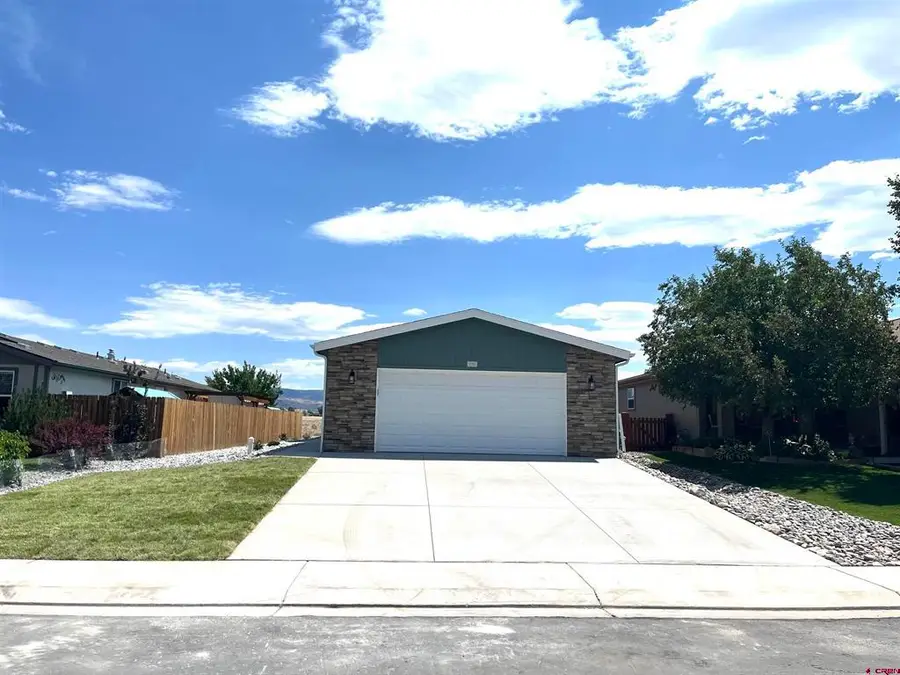 133 Castle Avenue, Montrose, CO 81401 - #2