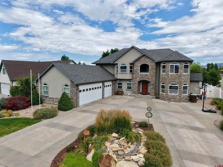 2941 N Lost Creek Road, Montrose, CO 81401 - #2