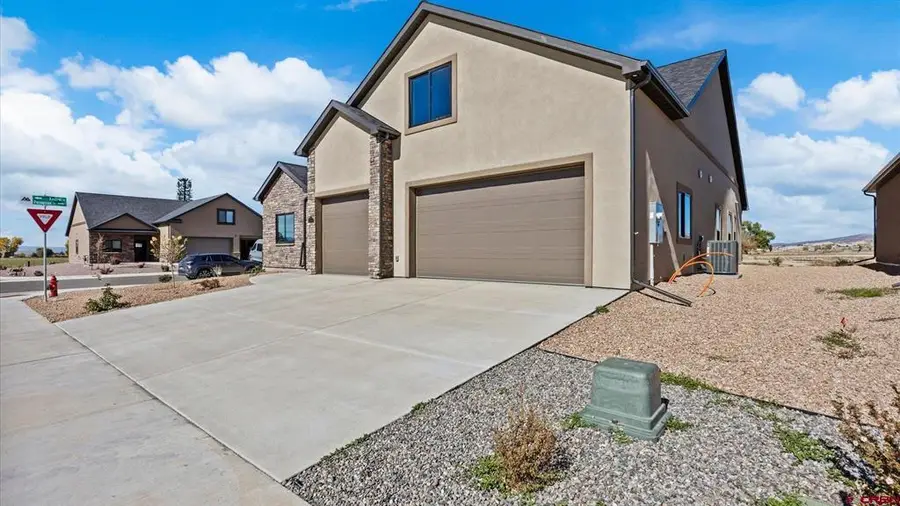 3315 Pinewood Street, Montrose, CO 81401 - #3