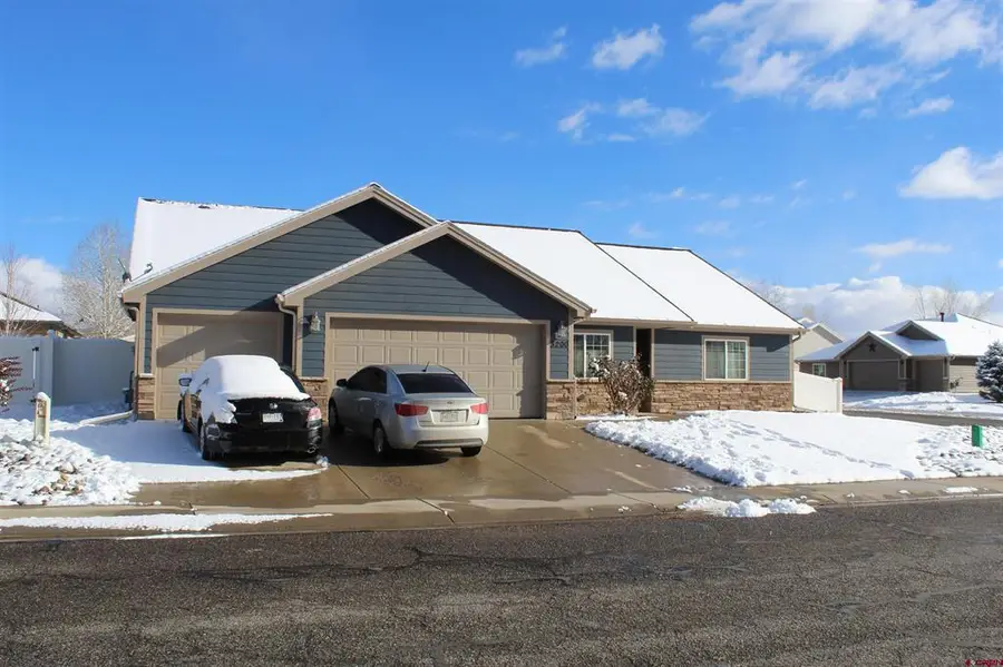 3200 Ravens Crest, Montrose, CO 81401 - #3